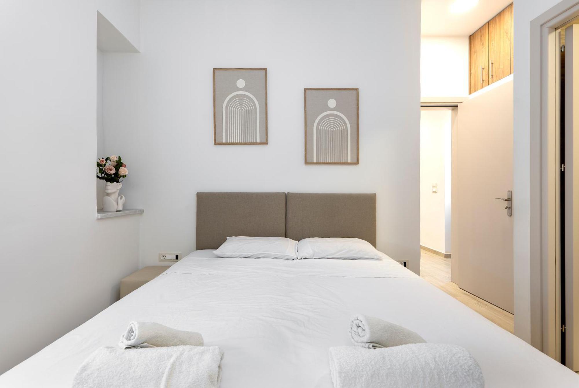 Reborn Luxury Rhodes City