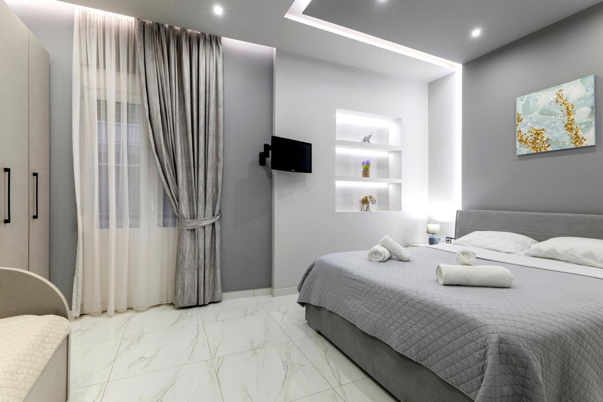 Apartment Reborn Luxury